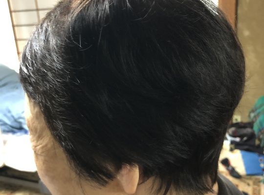 カットカラー後の女性